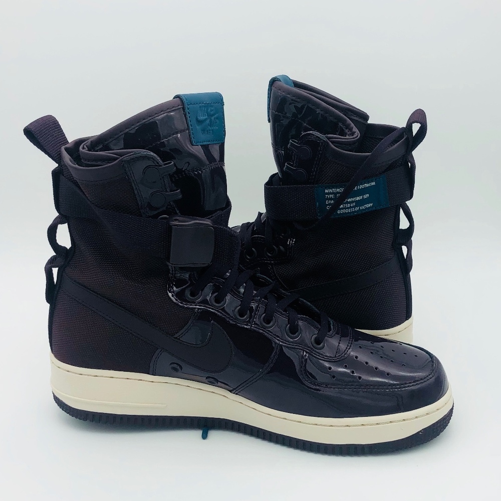 Nike SF Air Force 1 women SE PRM NWT 💋👟🌸